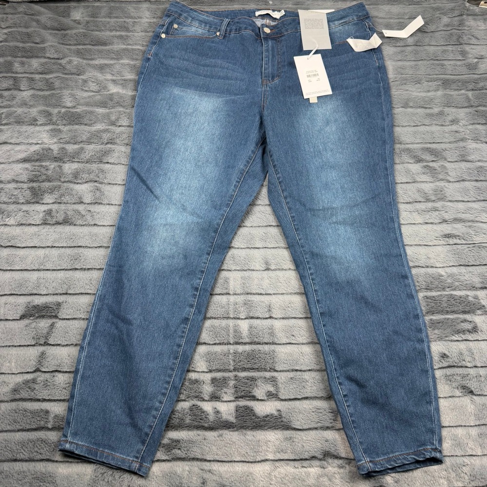 Tahari Kelly Mid-Rise Skinny Jeans Roanne Wash Blue Seta-Silk Denim 18W TWS1475K